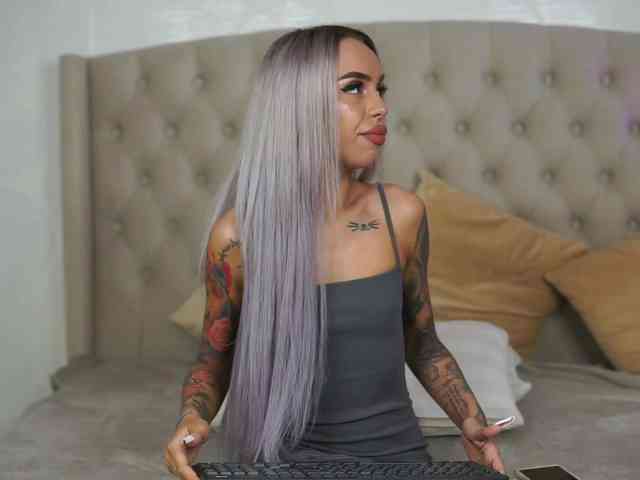 AprilHadid