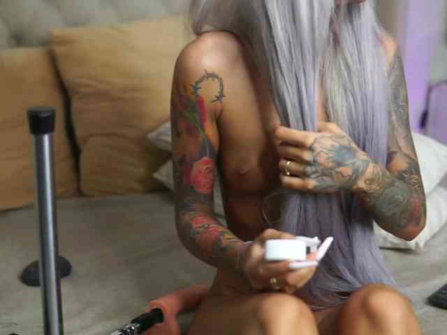 AprilHadid