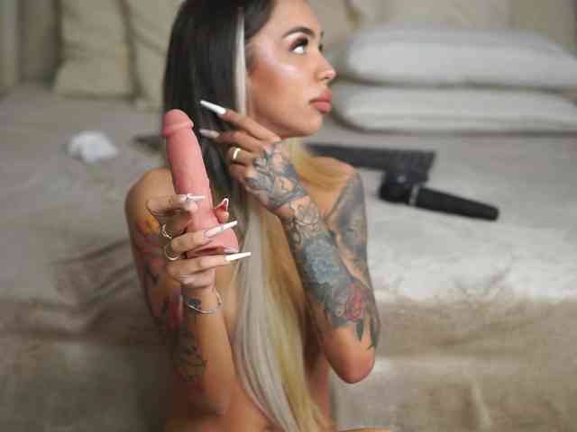 AprilHadid
