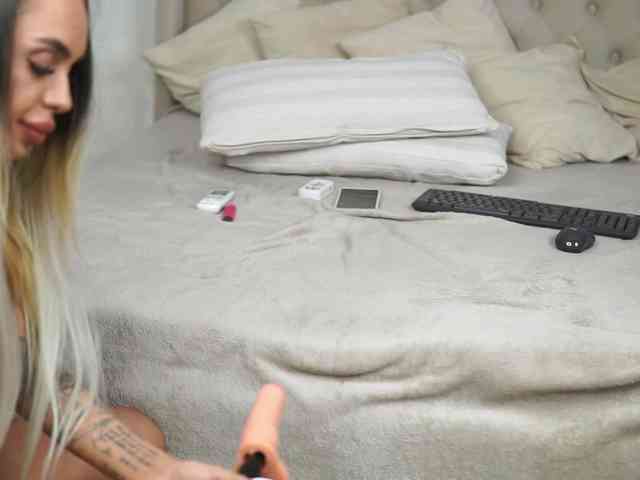 AprilHadid Live Webcam on BongaCams