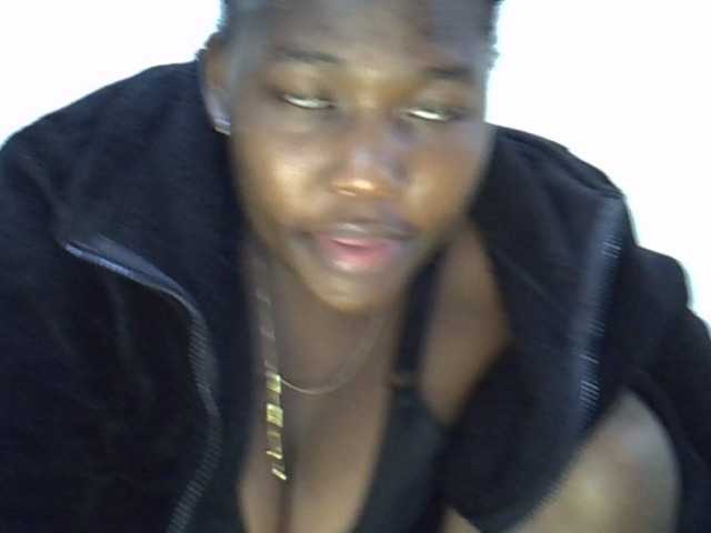 Queendee1