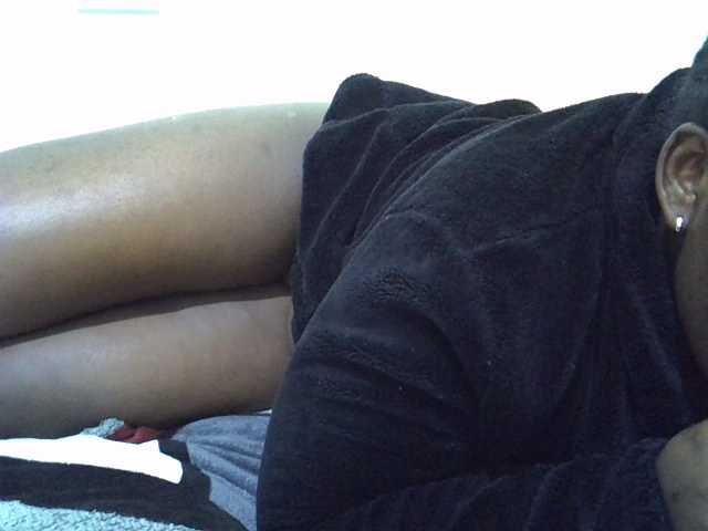Queendee1 live cam on BongaCams