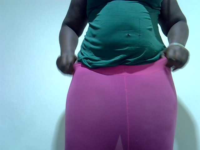 Queendee1 live webcam show