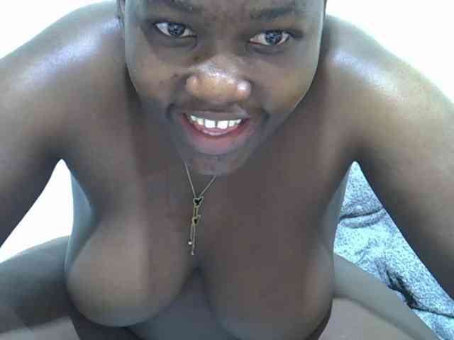 Queendee1