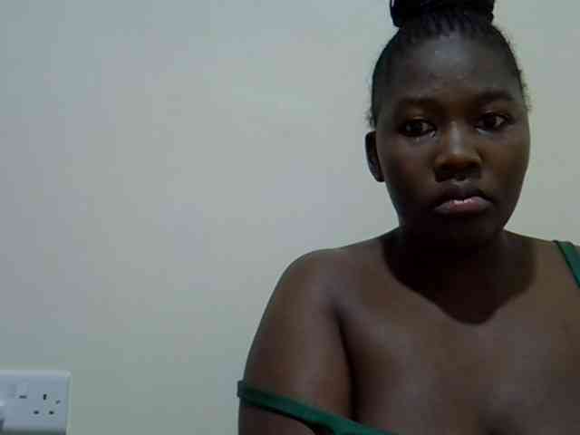 Queendee1