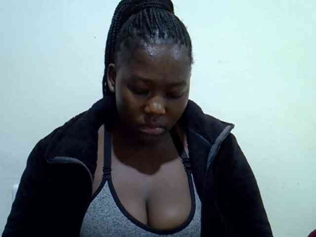 Queendee1