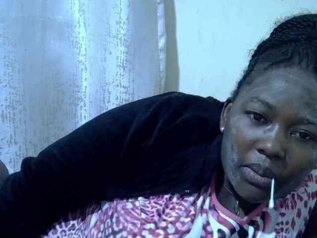 Queendee1