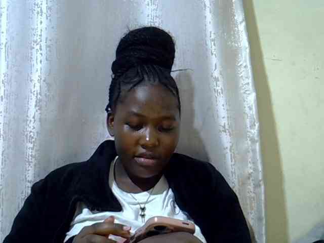 Queendee1