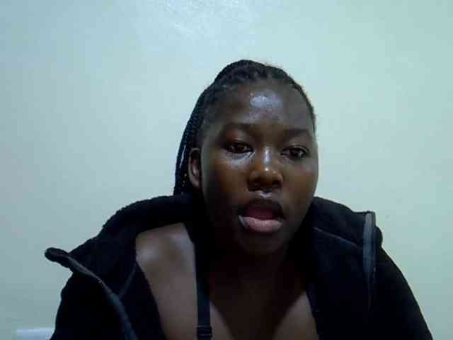 Queendee1