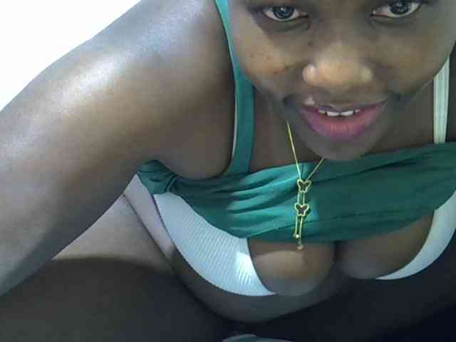 Queendee1