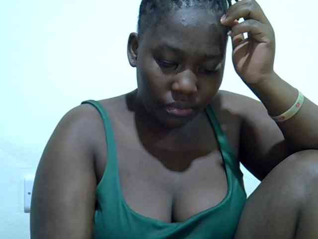 Queendee1