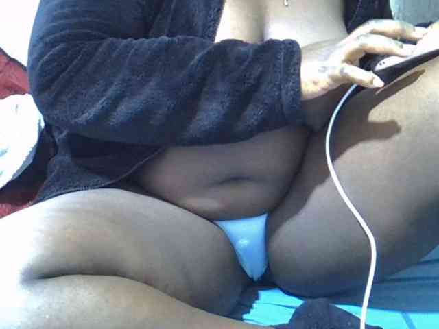 Queendee1 webcam