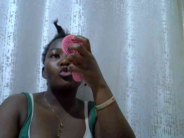 Queendee1
