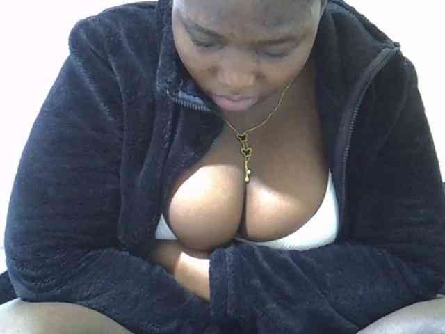 Queendee1
