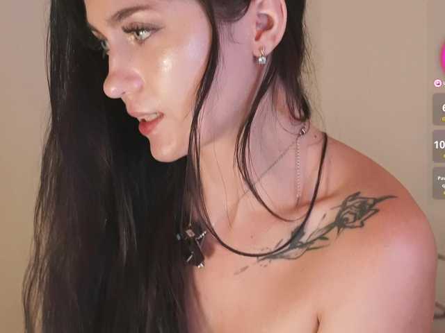 LilluCooper's BongaCams show and profile