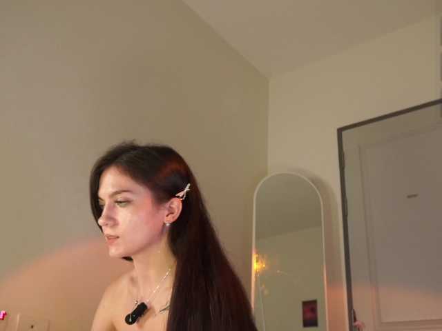 LilluCooper live cam