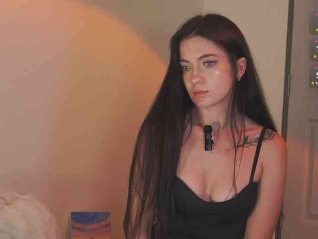 LilluCooper webcam