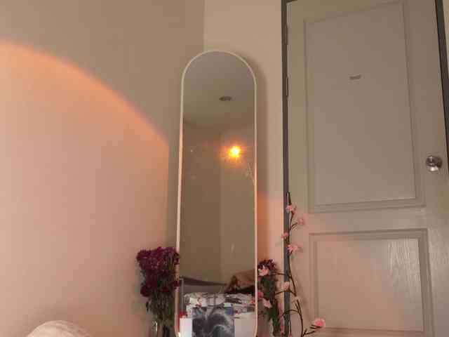 LilluCooper webcam