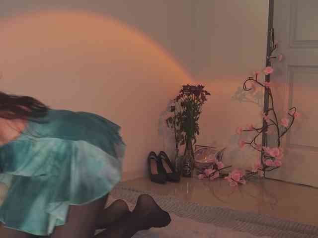 LilluCooper webcam
