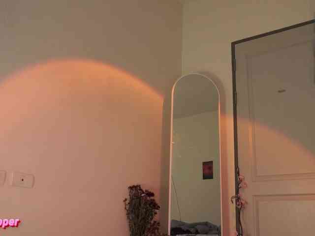 LilluCooper webcam