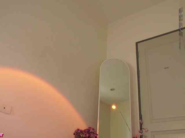 LilluCooper webcam