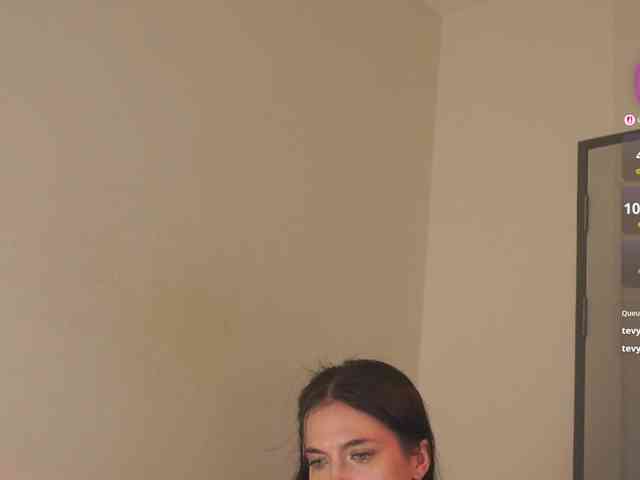 LilluCooper webcam