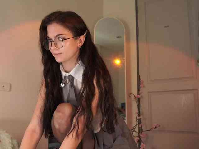 LilluCooper webcam