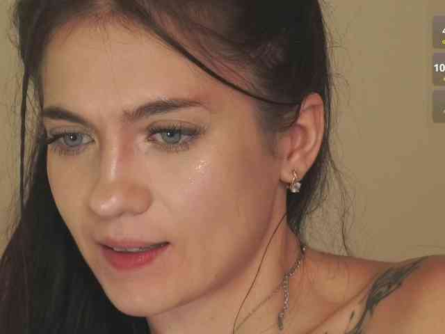 LilluCooper webcam