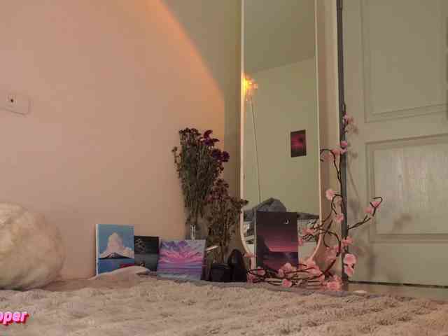 LilluCooper webcam