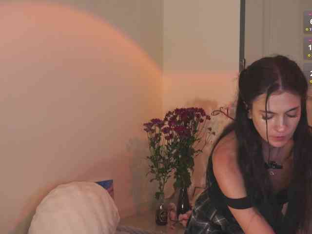 LilluCooper webcam