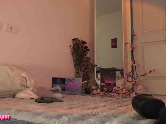 LilluCooper webcam