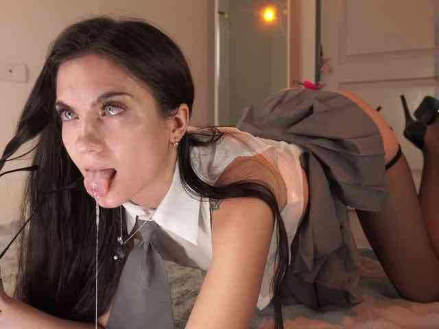 live cam feed LilluCooper