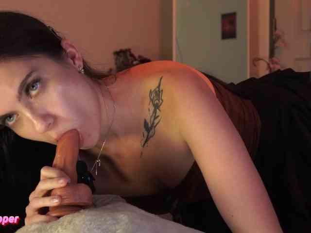 LilluCooper webcam