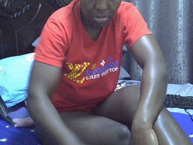 Pretty-amber72's BongaCams show and profile