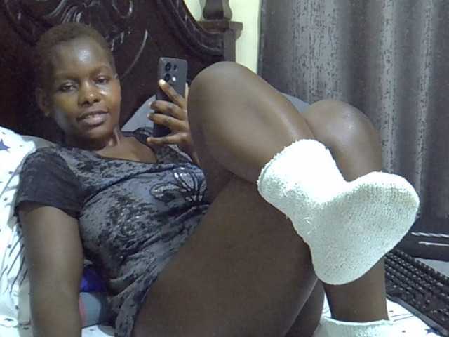 Pretty-amber72 live cam on BongaCams