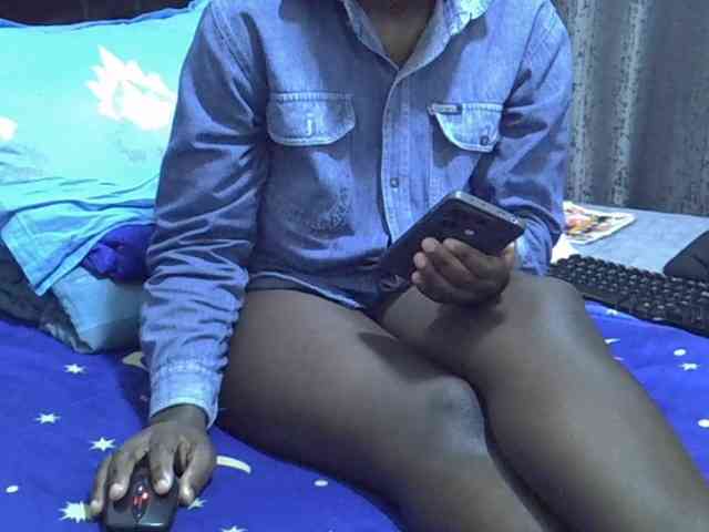 Pretty-amber72 webcam