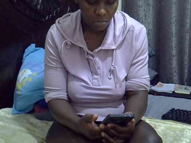Pretty-amber72 webcam