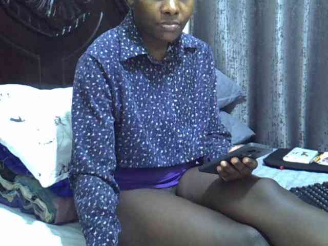 Pretty-amber72 webcam