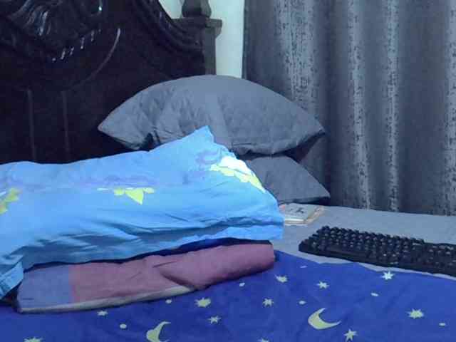 Pretty-amber72 webcam