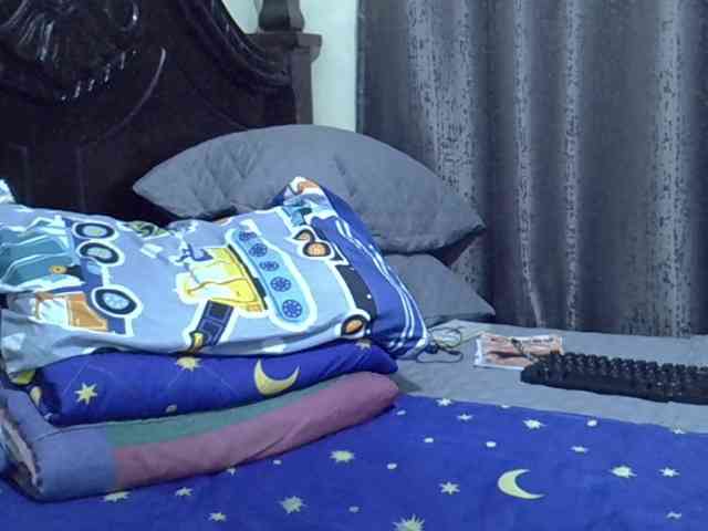 Pretty-amber72 webcam