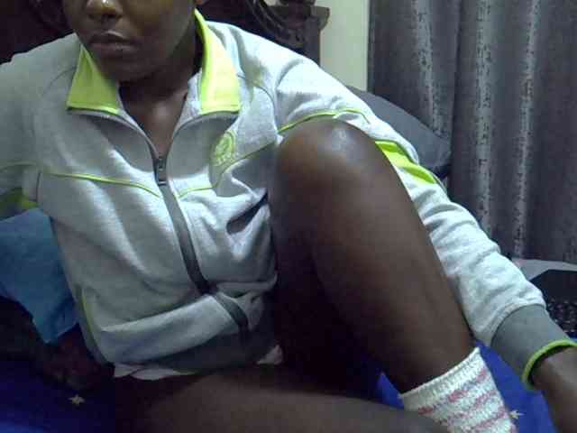 Pretty-amber72 webcam