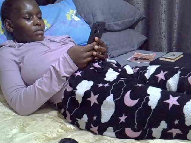 Pretty-amber72 webcam
