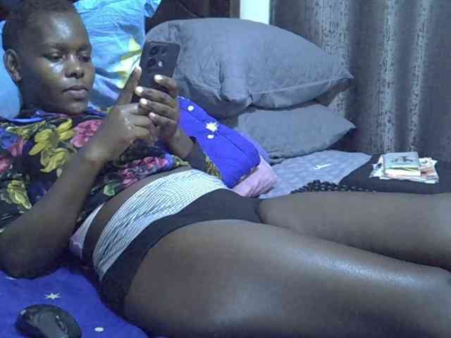 Pretty-amber72 webcam