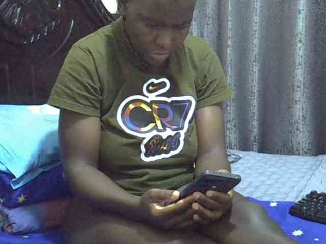 Pretty-amber72 webcam