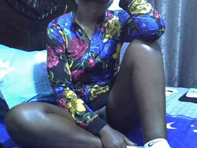 Pretty-amber72 webcam