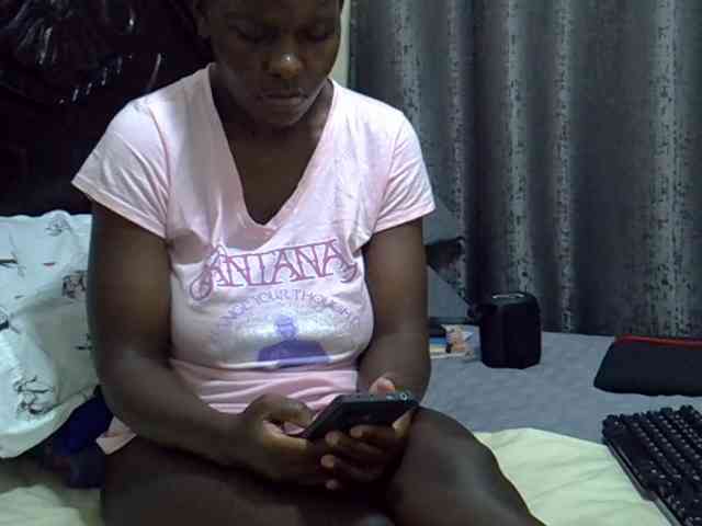 Pretty-amber72 webcam