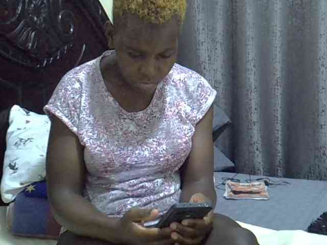 Pretty-amber72 webcam