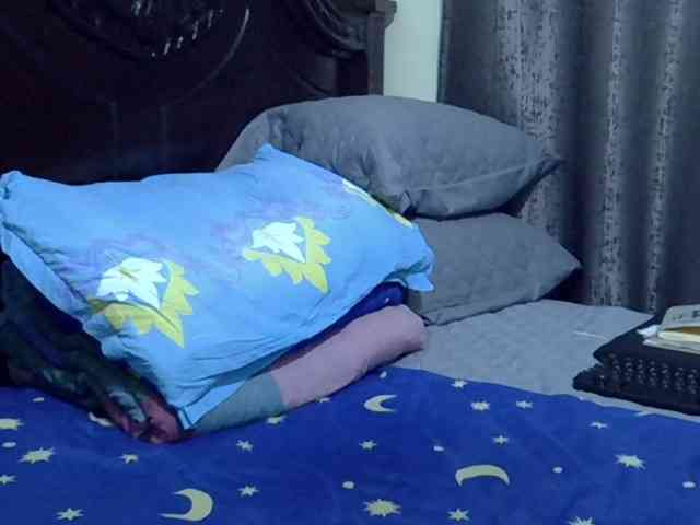 Pretty-amber72 webcam