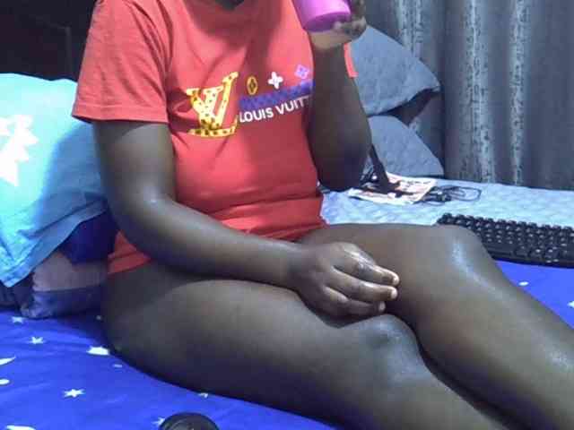 Pretty-amber72 webcam