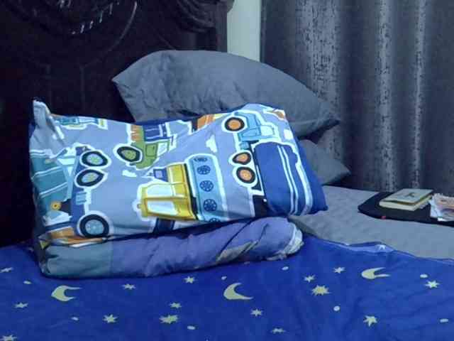Pretty-amber72 webcam